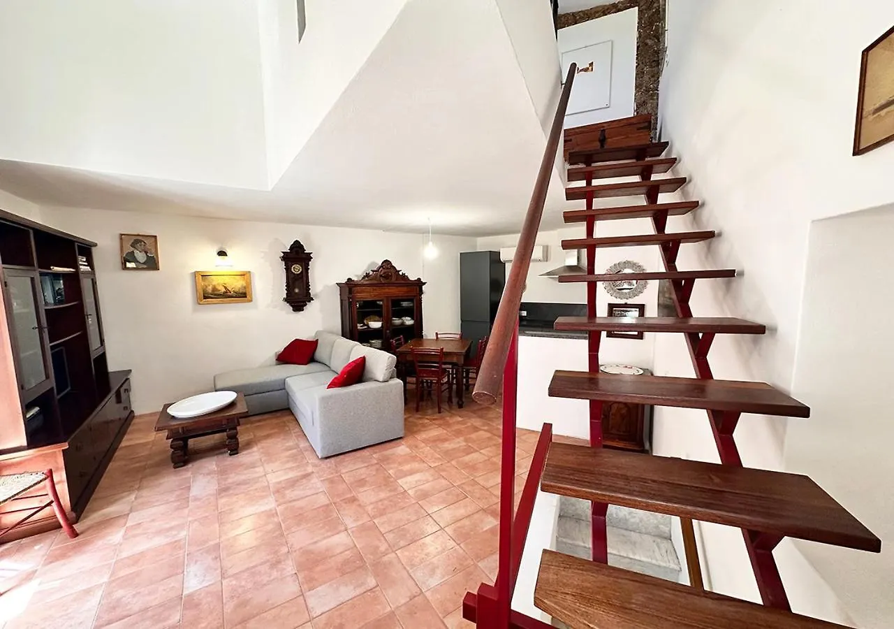 Apartmán Pgs Immobiliare Srls Residenza Remise Bilocale In Centro Storico La Maddalena